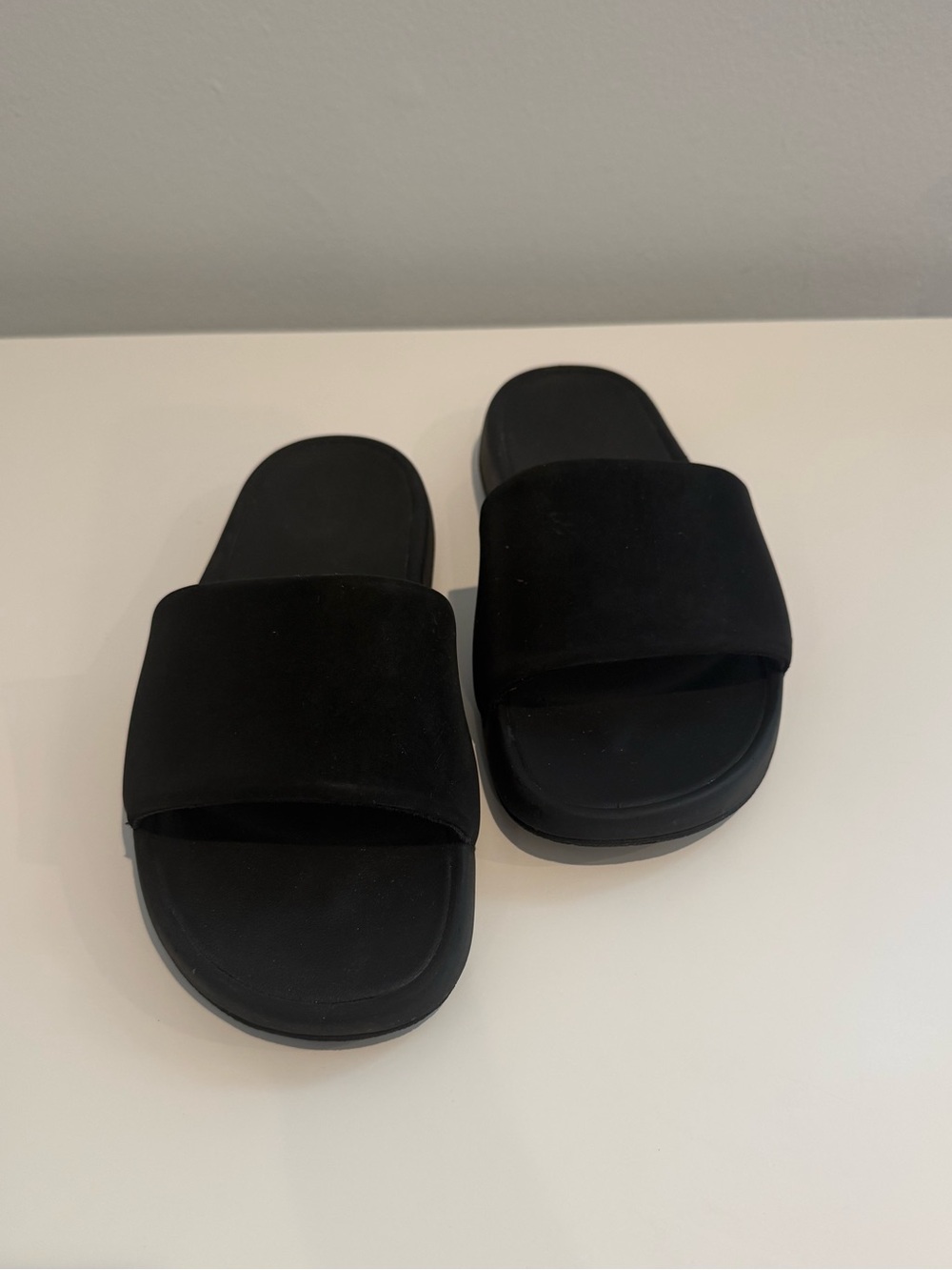 Lululemon Restfeel slides, women’s, 7 - Picture 2 of 3